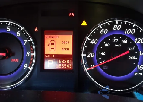 2009 Infiniti G37X from USA, damaged, VIN JNKCV64F49M655069